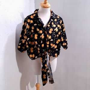 Cider | Black and yellow lemon pattern Women's cropped tie Top